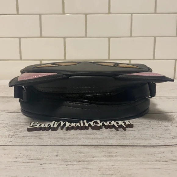 *Love Pain and Stitches Black Cat Halloween Purse - Picture 3 of 8